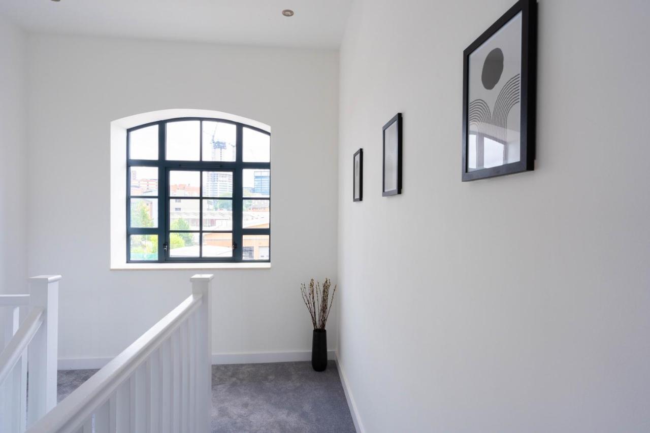 Stunning Townhouse With Pool Table Villa Birmingham Eksteriør bilde